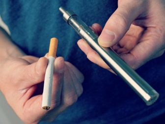 В чём вред и польза от электронных сигарет